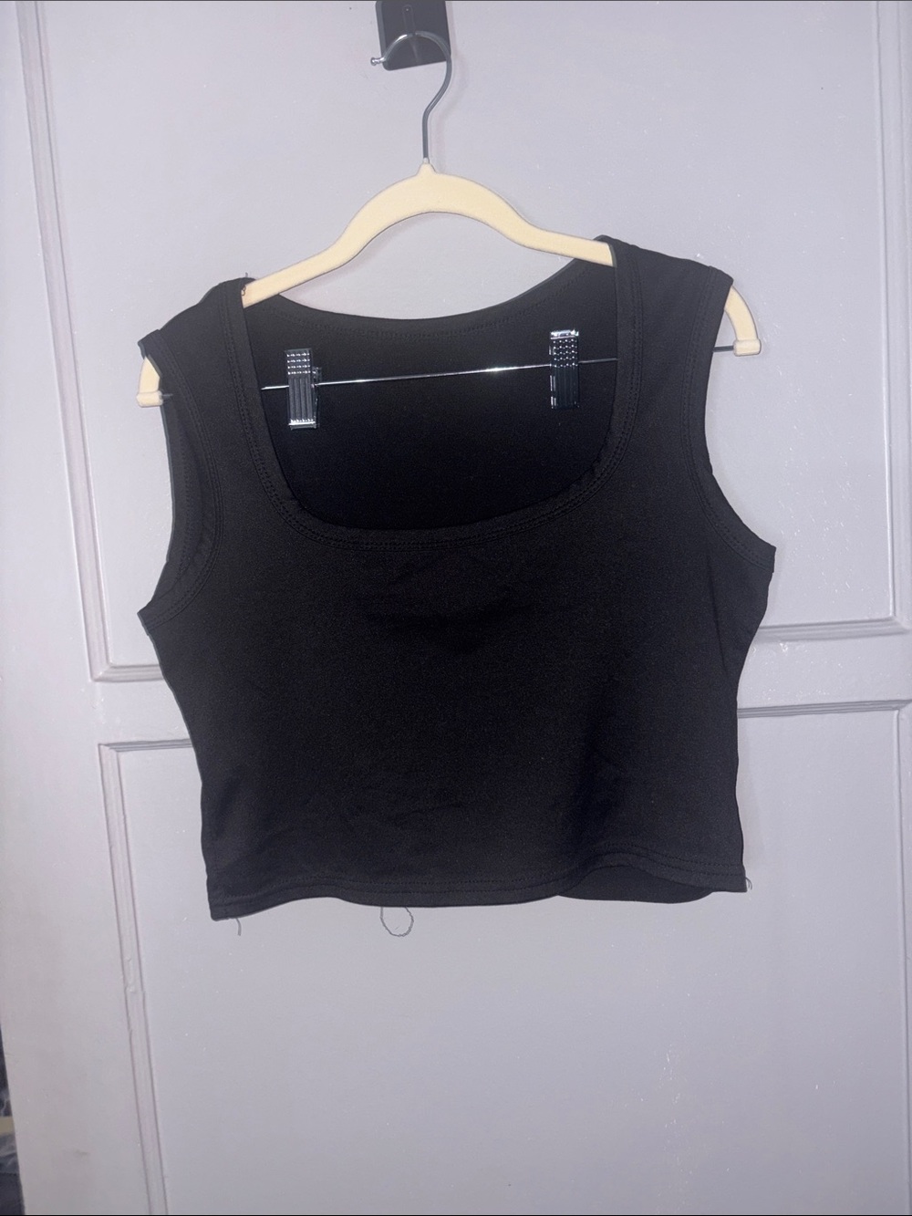 SHEIN Black Scoop Neck Crop Tank